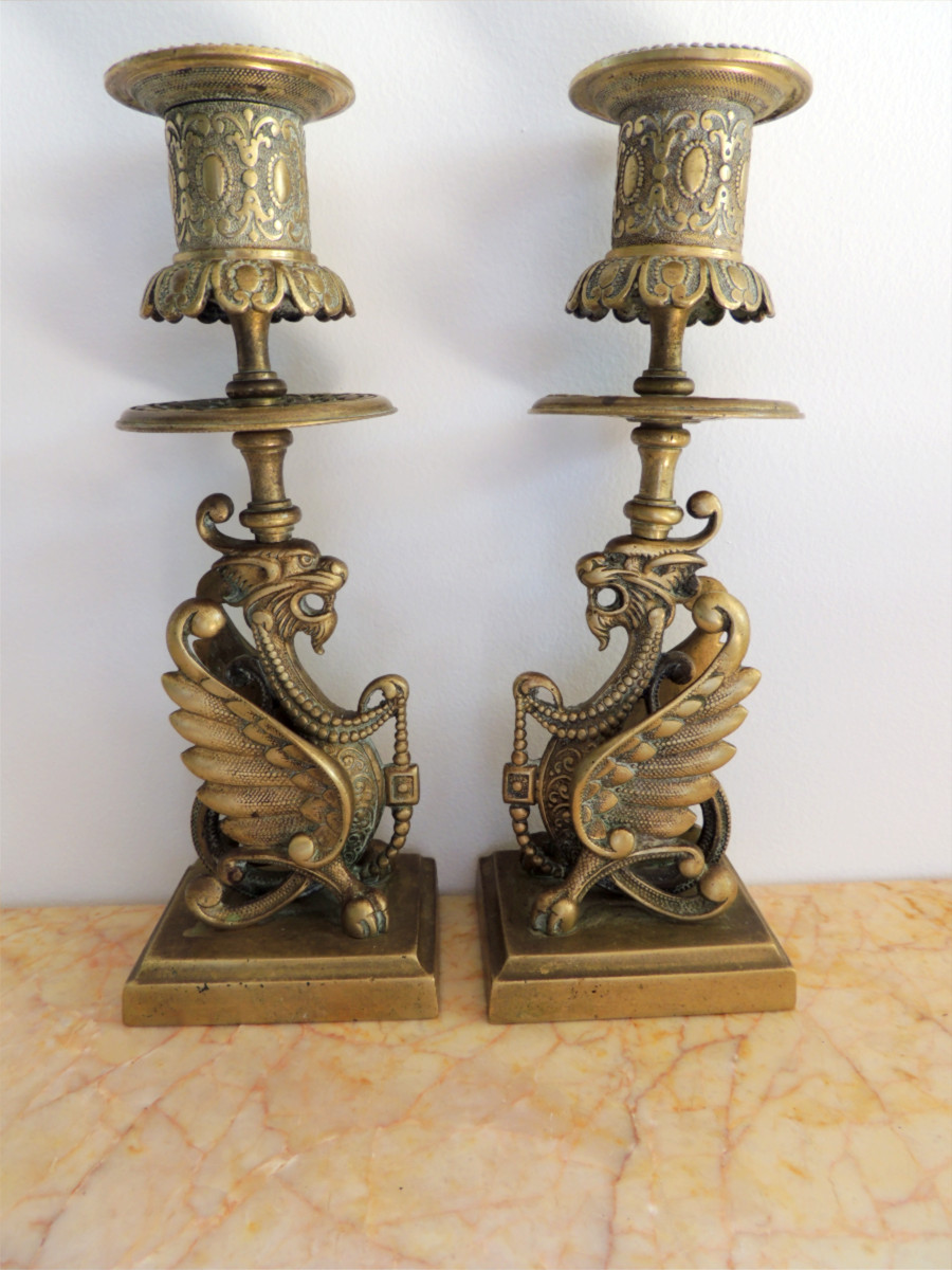 paire de bougeoirs en bronze doré , flambeaux  modèle aux dragons style baroque , début 19 ème