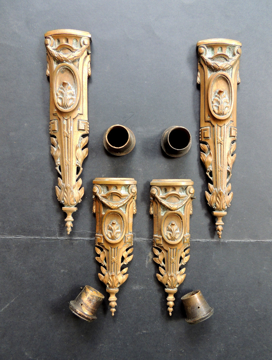 ornement , 8  éléments de décoration en bronze pour une table de style Empire  , 19ème