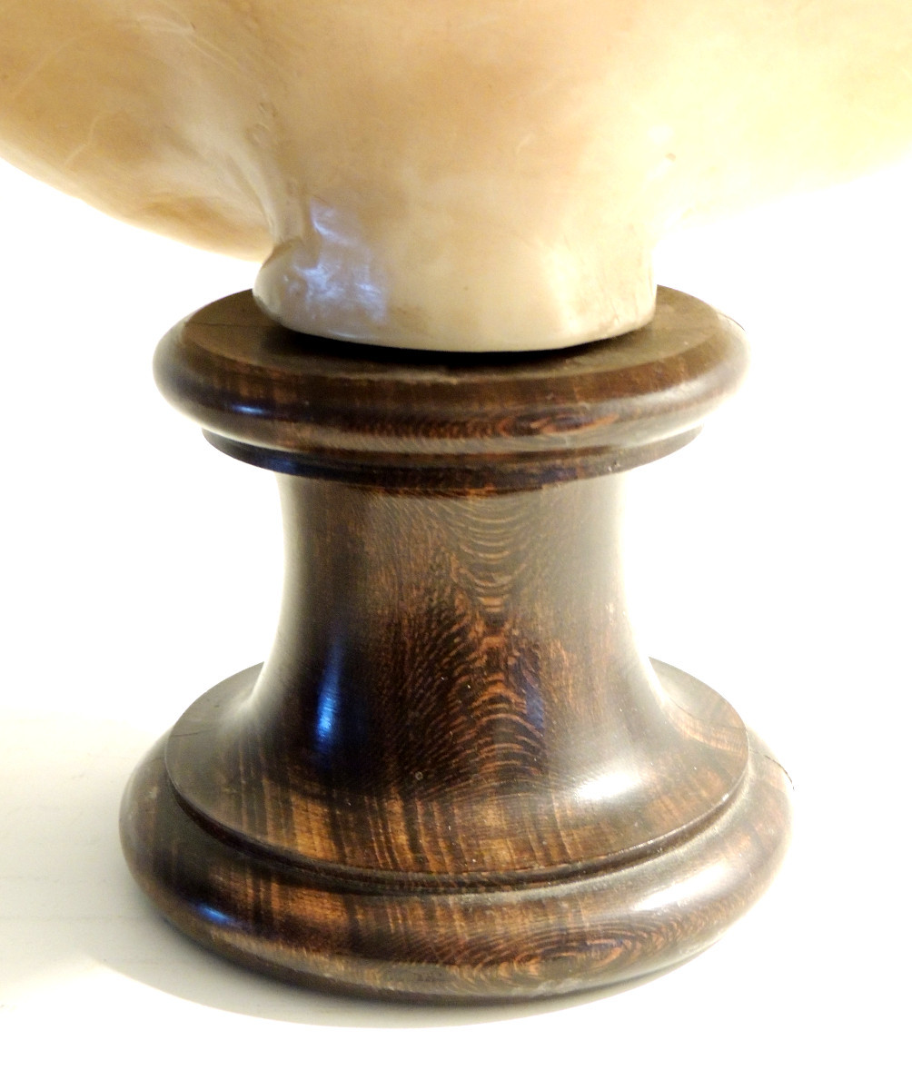 buste en cire , sulpture d'une jeune fille sur pied douche en bois, de 44 cm de hauteur, 19 ème-photo-3