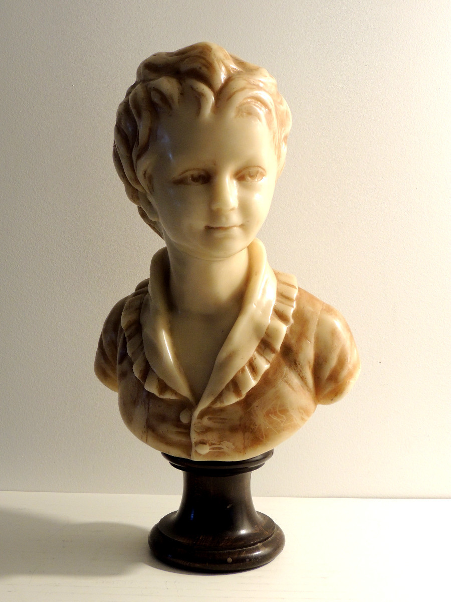 buste en cire , sulpture d'une jeune fille sur pied douche en bois, de 44 cm de hauteur, 19 ème