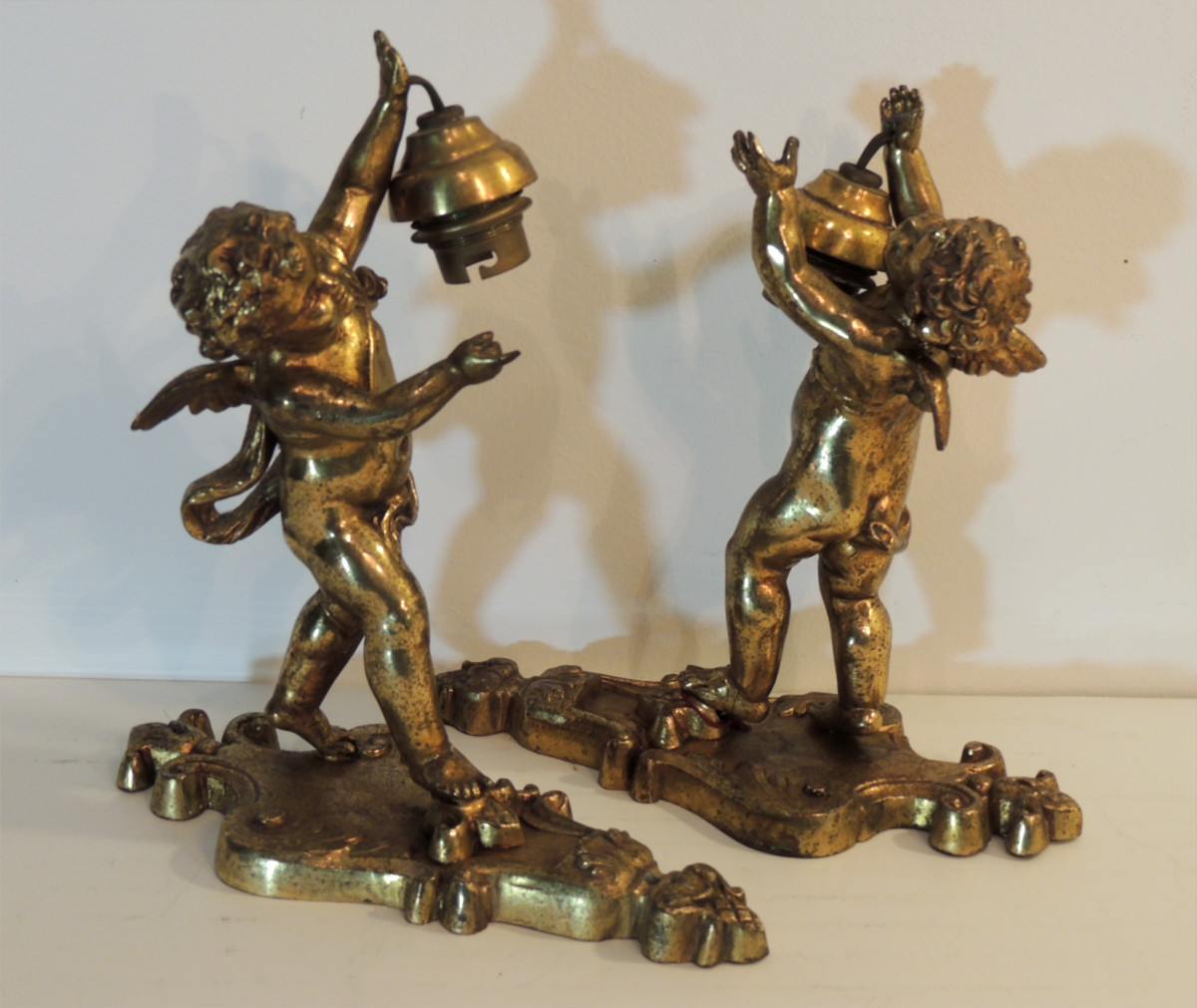 paire appliques murales en bronze doré , angelots , chérubins , fin 19 ème 