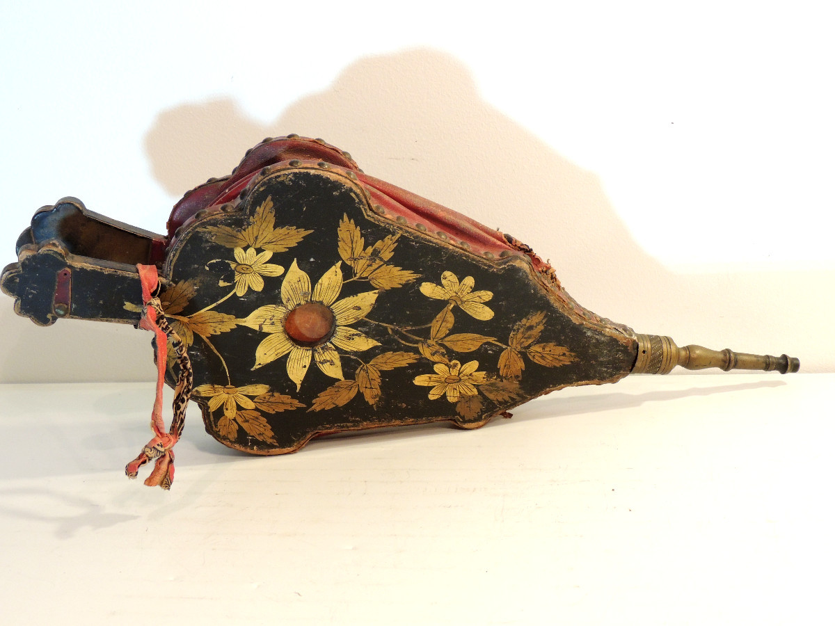 Old Asian Fireplace Bellows, Chinese Lacquer Decoration, 18th Century  -photo-2