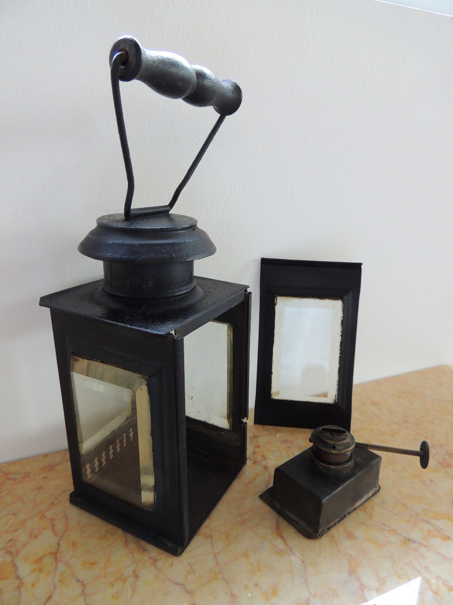 Small Hand Lantern, Sheet Metal Oil Lamp With 4 Beveled Crystal Windows, 19th Century -photo-3