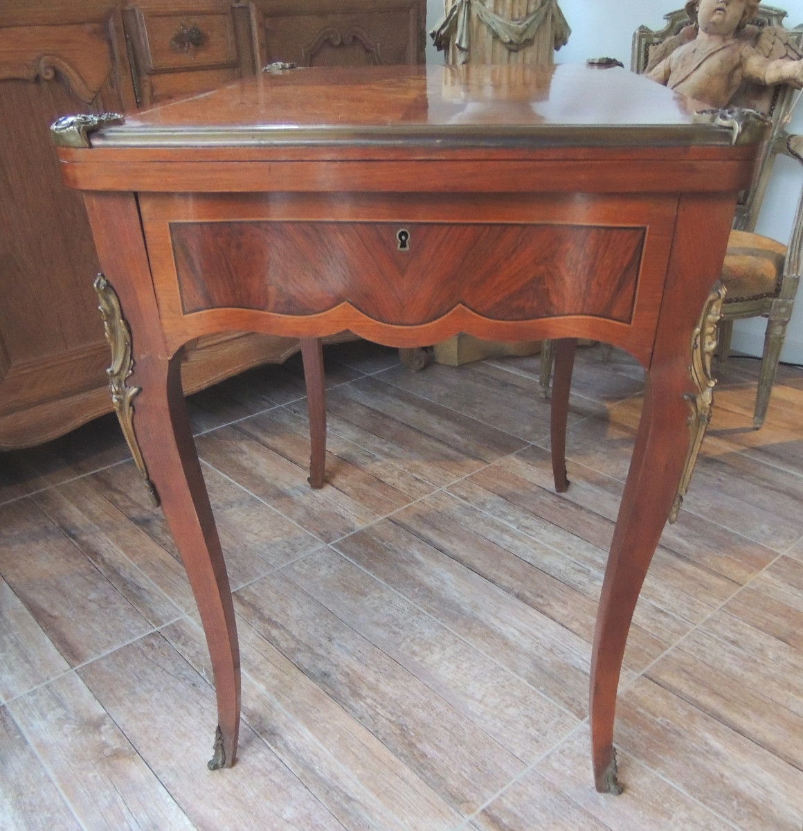 table à jeux Louis XV  plateau en bois de rose , marquéterie en son centre , fin 19 ème -photo-4