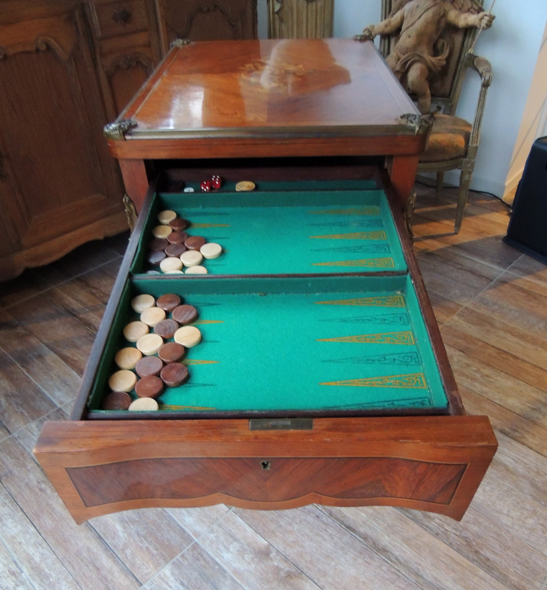 table à jeux Louis XV  plateau en bois de rose , marquéterie en son centre , fin 19 ème -photo-5