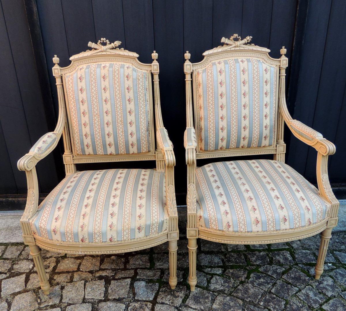 Pair Of Louis XVI Lacquered Wood Cabriolet Armchairs From The 19th Century-photo-2
