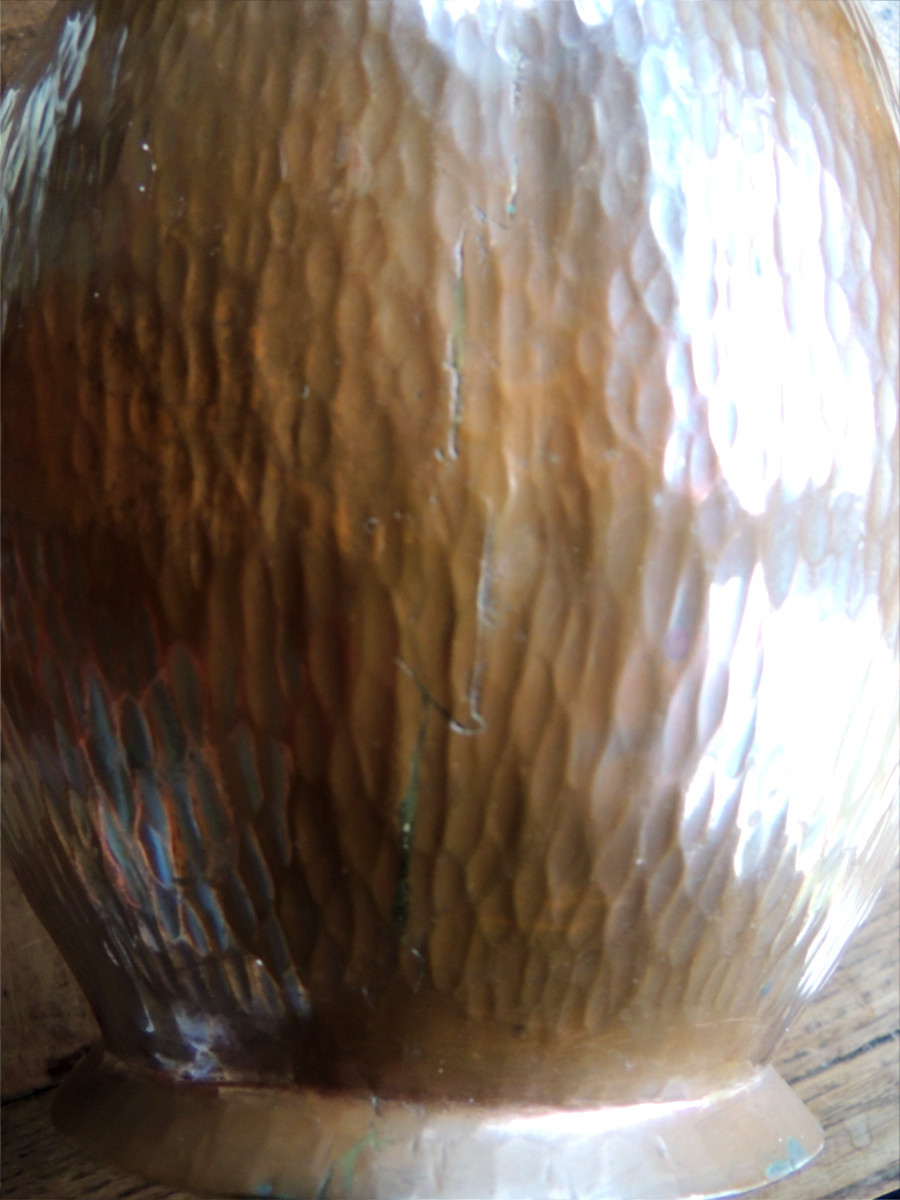 Copperware, Hammered Copper Vase Signed Under The Neck Carnière, Art Deco, 20th Century -photo-1