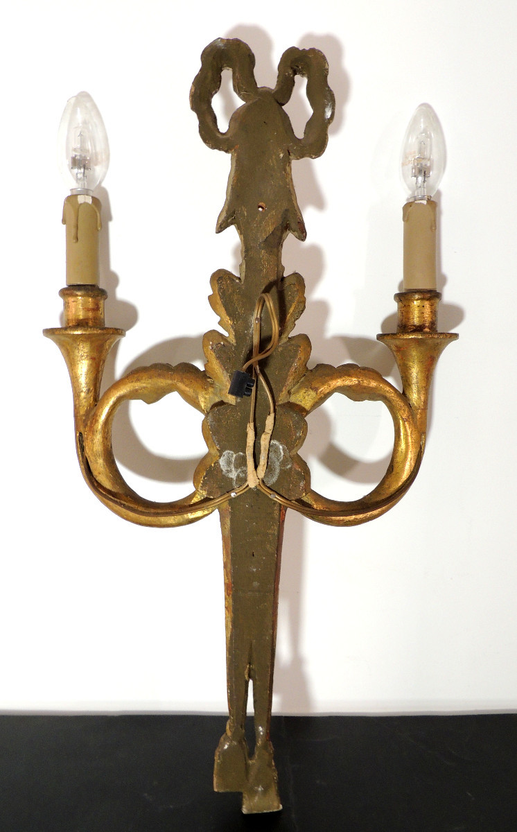 4 appliques en bois doré  2 bras de lumiére Louis XVI décor de passementerie et cors de chasse -photo-4