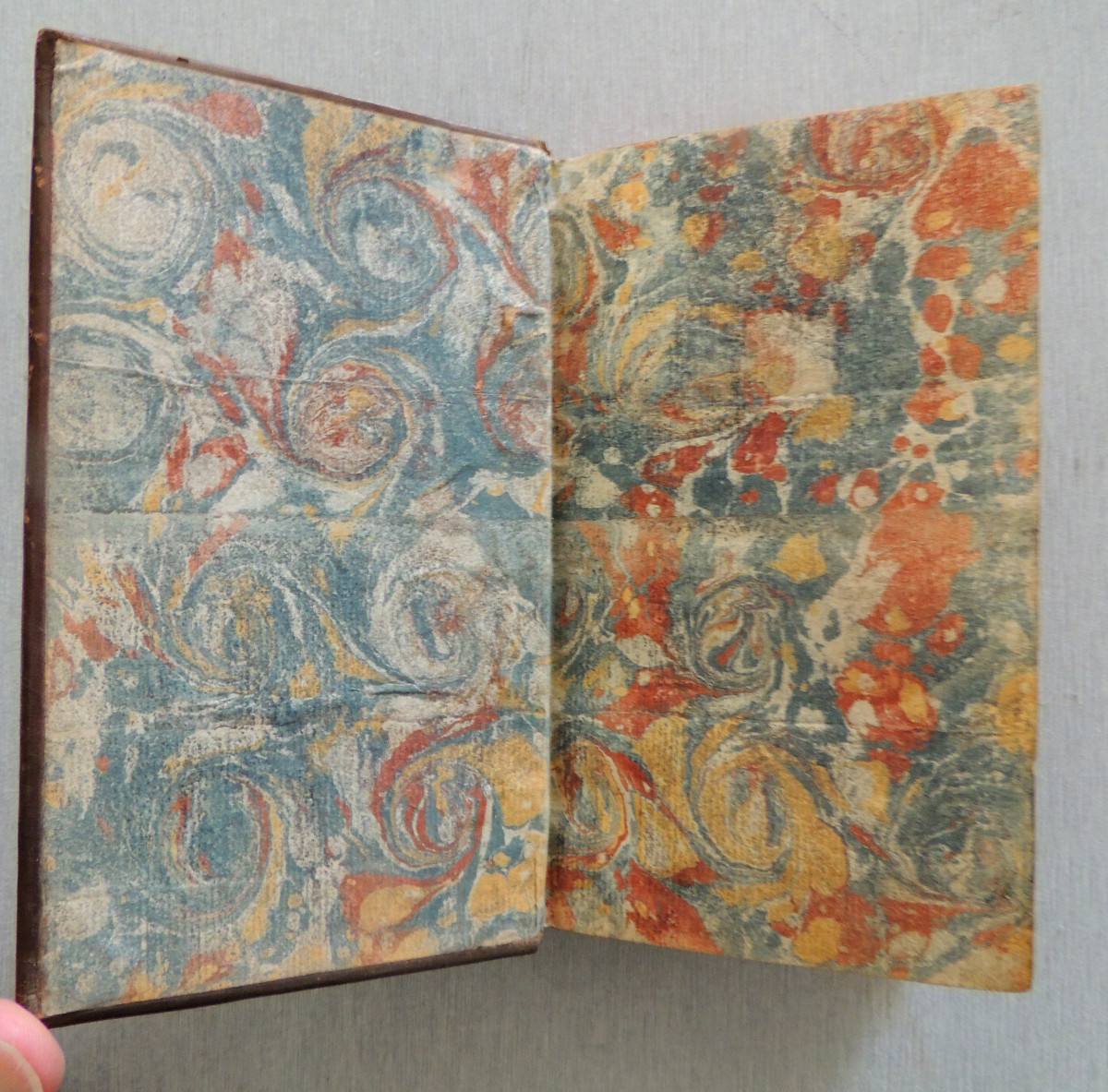 livre ancien ,oeuvres de Montesquieu de l'esprit des loix , tome 3 , à Londres chez Nourse 1769-photo-4