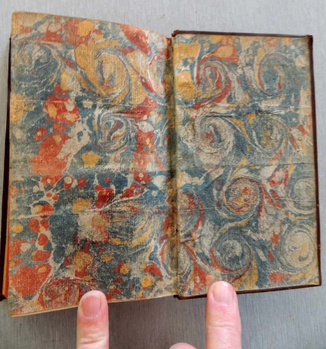 livre ancien ,oeuvres de Montesquieu de l'esprit des loix , tome 3 , à Londres chez Nourse 1769-photo-4