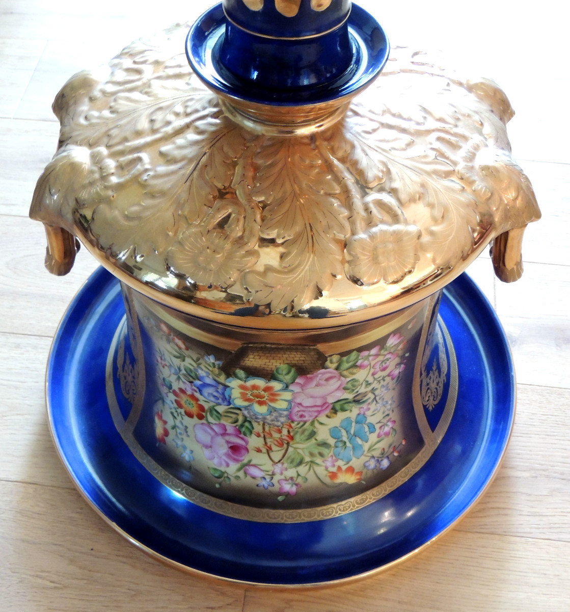 Large Medici Porcelain Vase, 50 Cm High, Decorated In 4 Panels Highlighted With Gold, 19th Century -photo-6