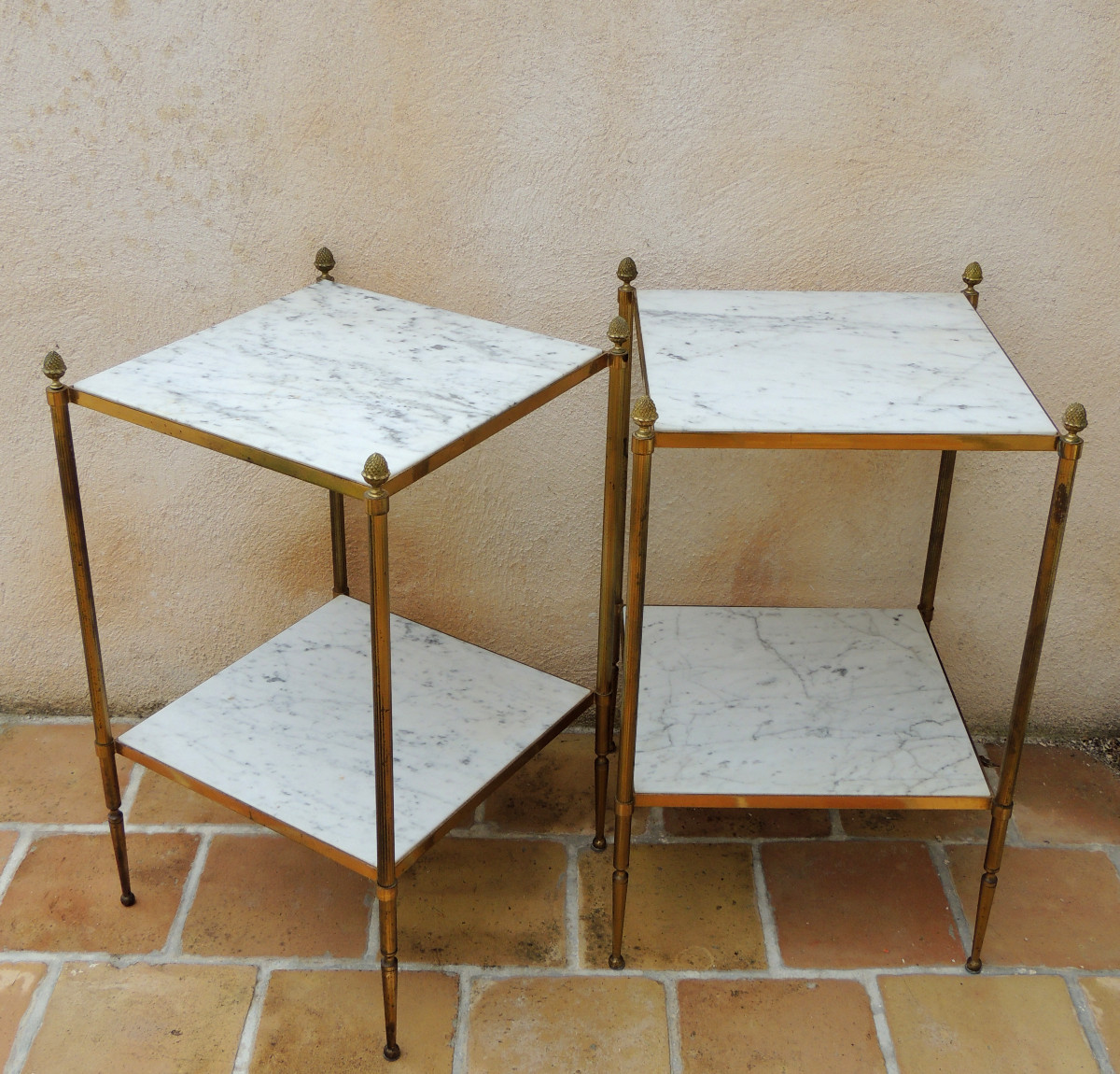 paire de bouts de canapé en laiton doré , double plateaux en marbre , maison Bagués , 20 ème-photo-4