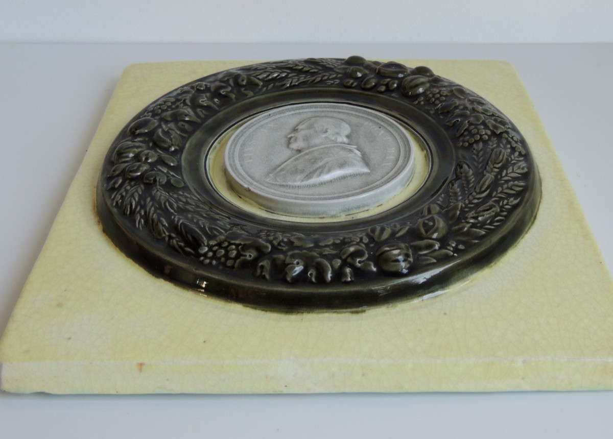 Enameled Porcelain Medallion Portrait Of Pope Pope IV Giovanni Maria Mastai Ferretti 19th Century-photo-1