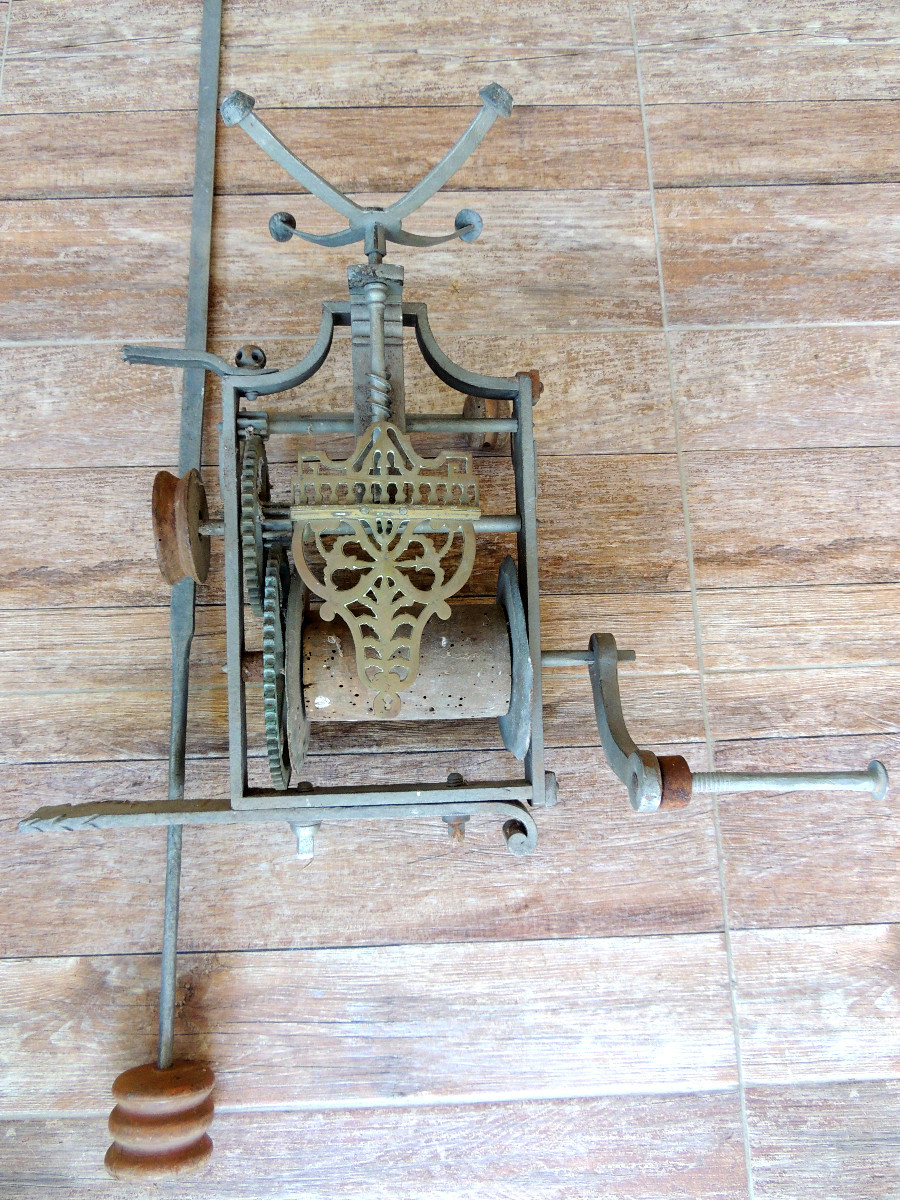 tourne broche  , accessoire de cheminée mural  pour cuire et cuisiner du 18 ème siècle -photo-3