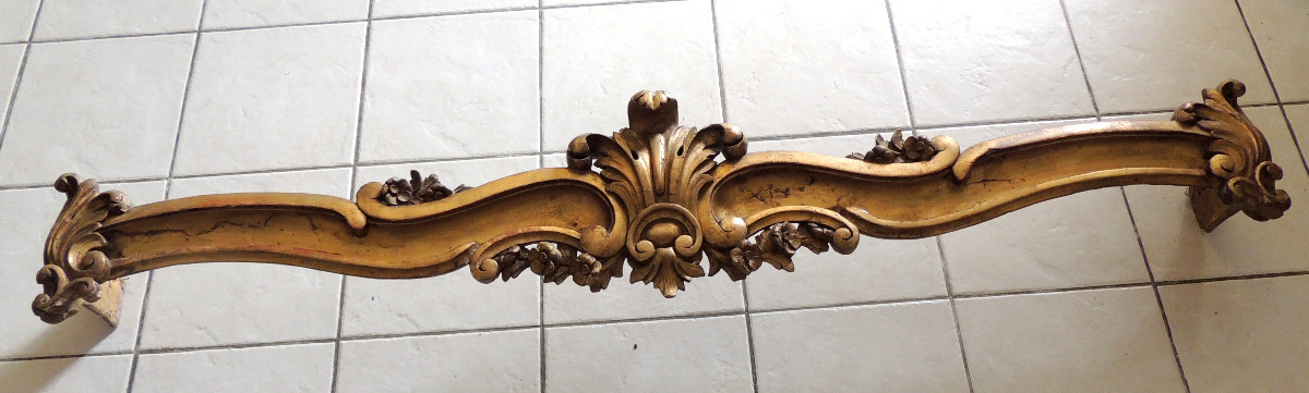 19th Century Louis XV Style Gilded Wood Cantonnière