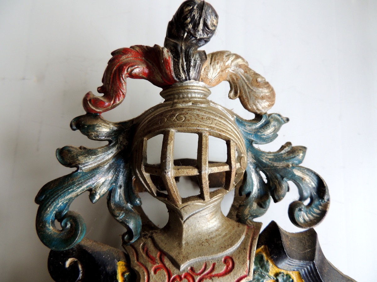 médaillon , armoirie ,blason en fonte polychromée , art héraldique bataille haute époque 20 ème-photo-1