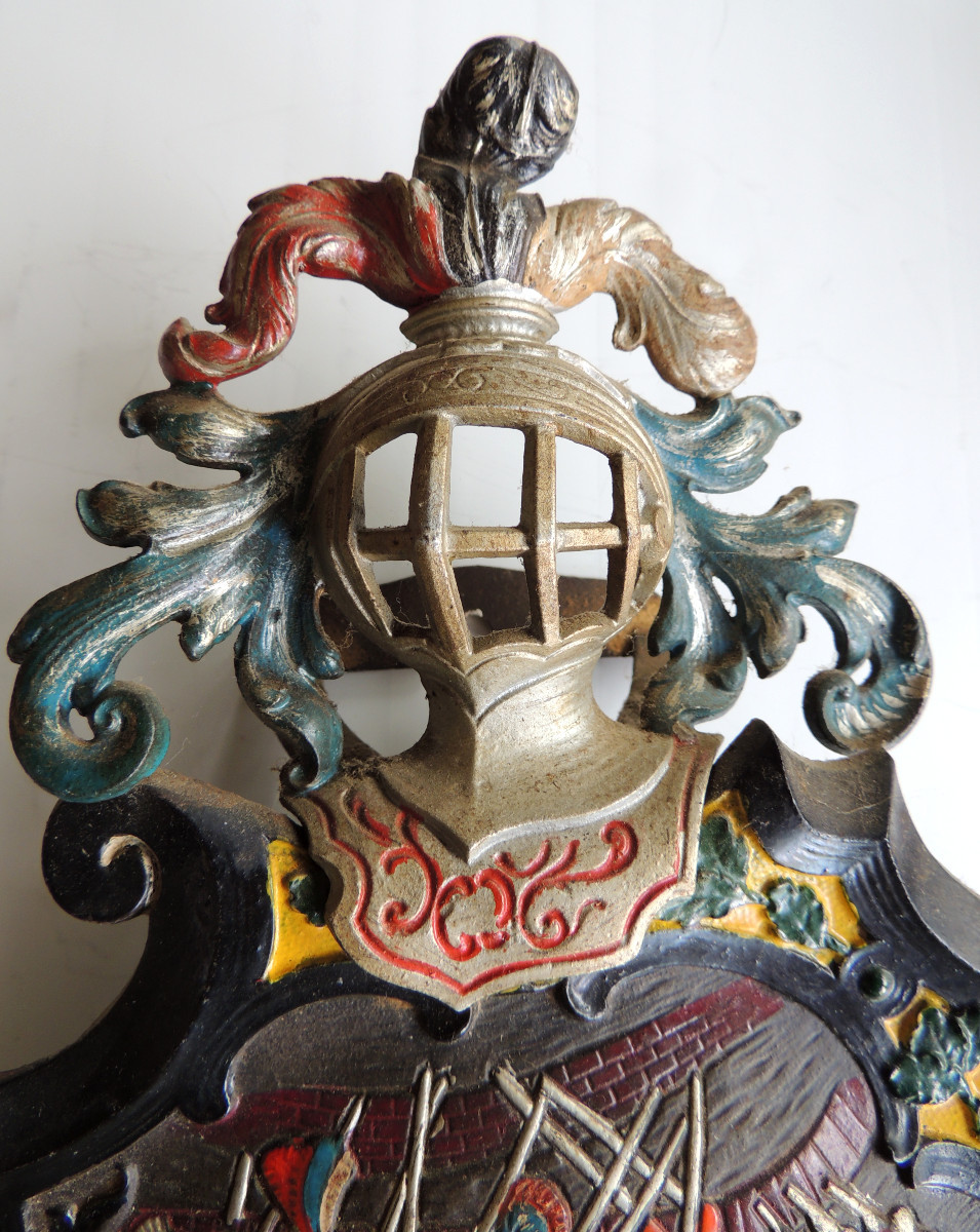 médaillon , armoirie ,blason en fonte polychromée , art héraldique bataille haute époque 20 ème-photo-2