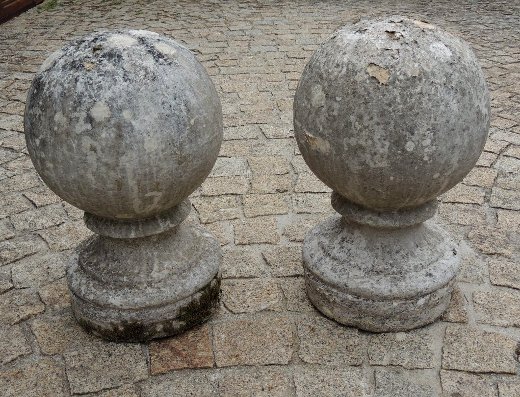 Pair Of Stone Balls, Top Of Pillars For A Chateau Entrance In The Bordeaux Region, 18th Century-photo-2