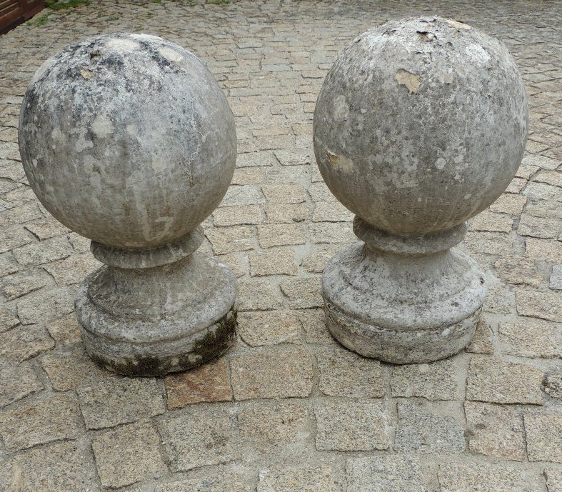 Pair Of Stone Balls, Top Of Pillars For A Chateau Entrance In The Bordeaux Region, 18th Century-photo-3