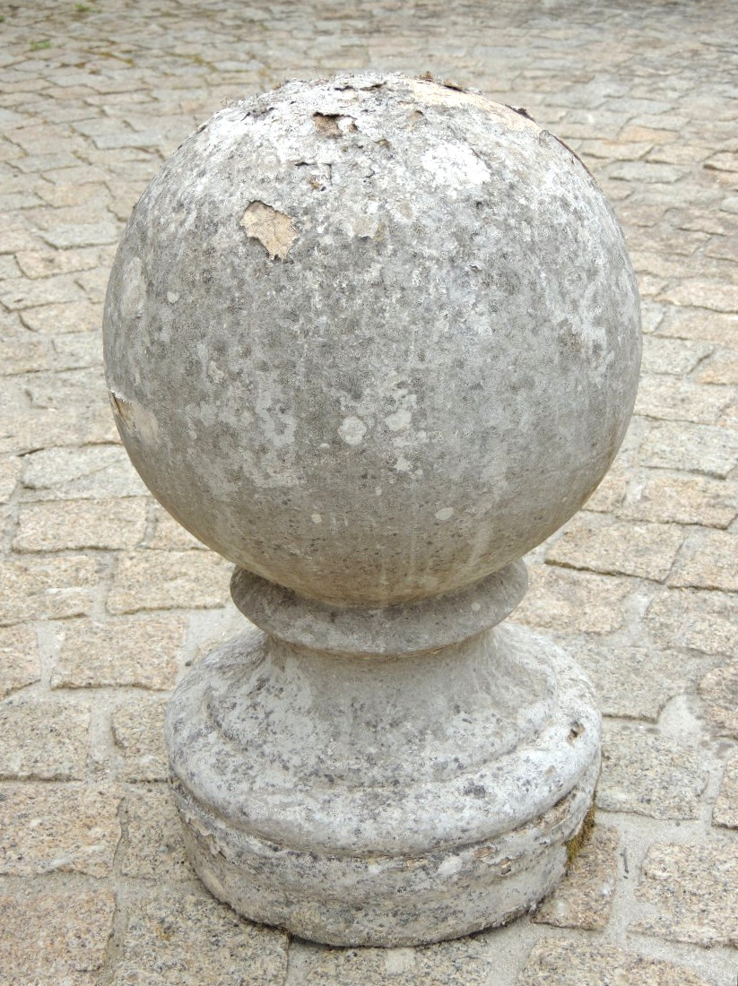 Pair Of Stone Balls, Top Of Pillars For A Chateau Entrance In The Bordeaux Region, 18th Century-photo-2