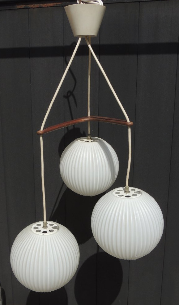 Suspension By Louis Kalff For Philips Year 1960 , Model With Three Suspended Balls , 20 ème-photo-2
