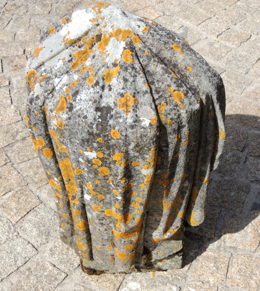 Ancient Covered And Draped Stone Urn , Medoc Region , Weight 90 Kg , 19th Century-photo-6