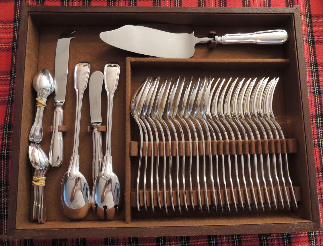 christofle , ménagère en métal argenté de 117 piéces avec son coffret , 20 ème-photo-2