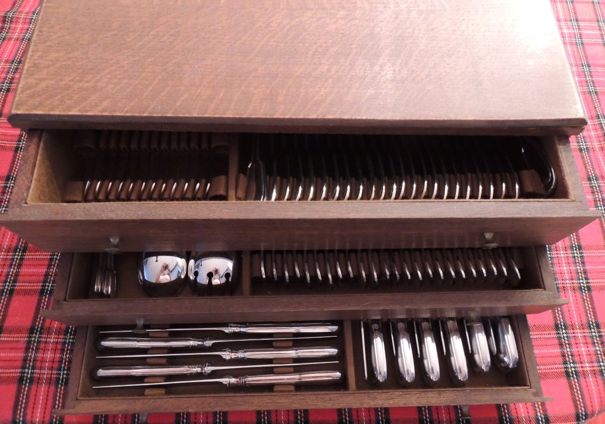 christofle , ménagère en métal argenté de 117 piéces avec son coffret , 20 ème-photo-4