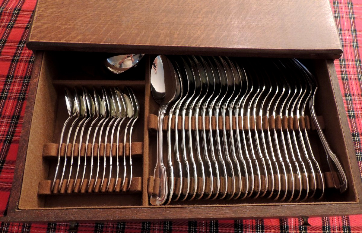 christofle , ménagère en métal argenté de 117 piéces avec son coffret , 20 ème-photo-3