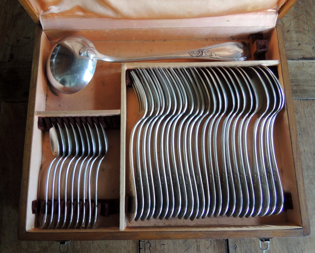 Silver-plated Household Set, Apollo House In Oak Case, 58 Pieces, 20th Century-photo-3