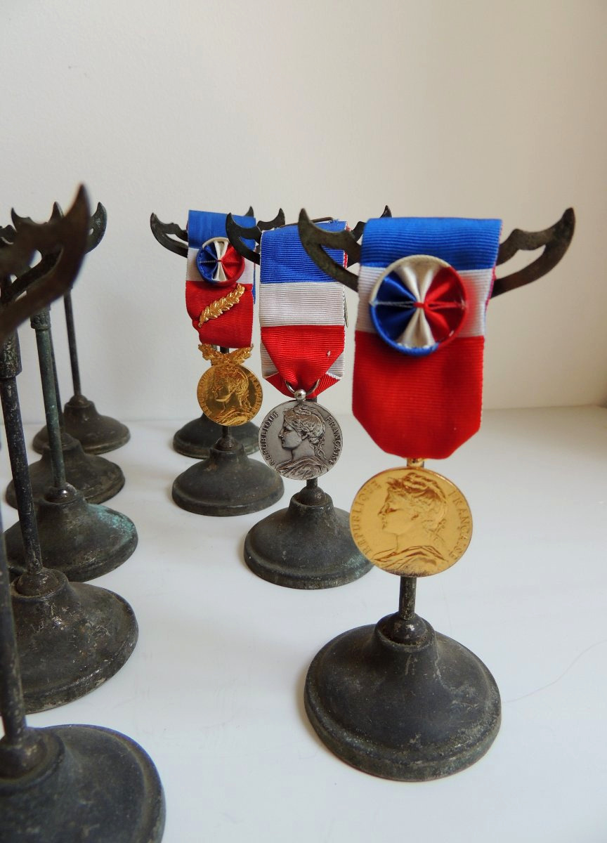 présentoirs , supports  , 19 portes médailles , militaria époque Napoléon III , 19 ème-photo-3