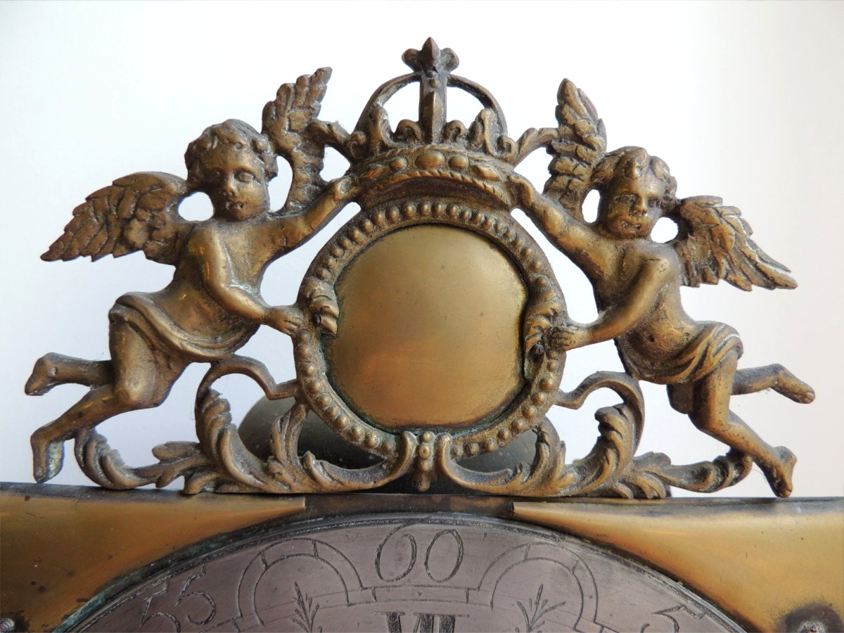 mouvement d'horloge de pendule , cadran en étain et plaques de laiton corniche d'anges , 18 ème-photo-7