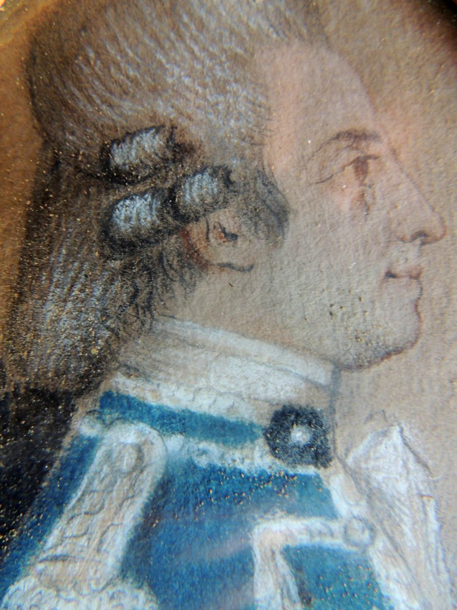 médaillon  miniature d'un homme élègant , crayon avec réhausse de couleurs , Louis XVI , 18 ème-photo-4