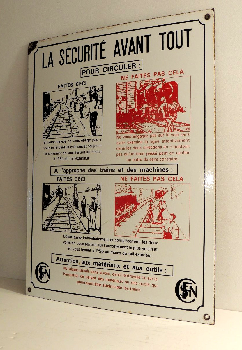 plaque émaillée SNCF " La sécurité avant tout " panneau de signalisation  53 x 40 cm ,  20 ème -photo-3