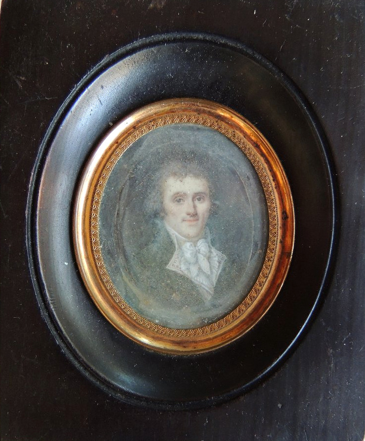 portrait , miniature d'un gentil homme en redingotte dans un cadre en bois noirci , 19 ème 