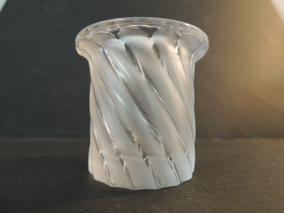 Lalique France Vase, Small Pot-photo-2