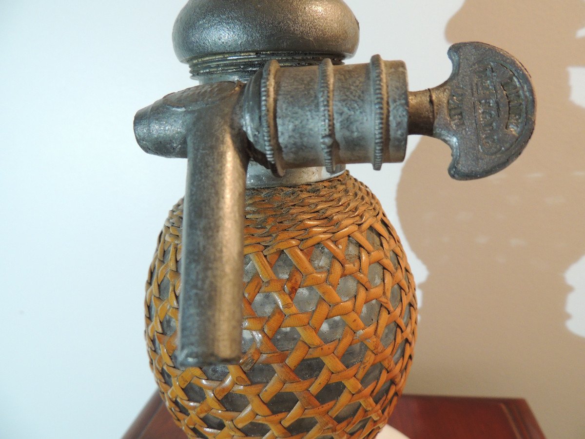 Seltzer Water Siphon, Briet Brand Gas Fountain From The 19th Century-photo-3