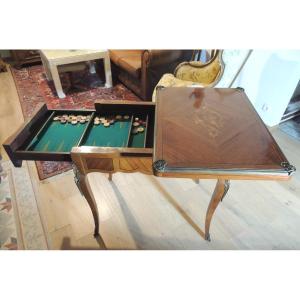 table à jeux Louis XV  plateau en bois de rose , marquéterie en son centre , fin 19 ème 
