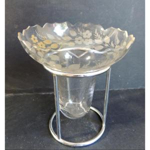 vase en cristal gravé floral , vase à oignon dit à jacinthe , des annèes  50 - 60 ,  20 ème 