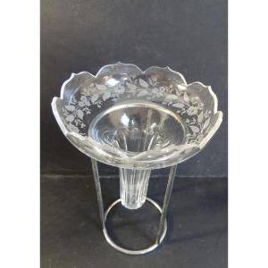 vase en cristal gravé floral , vase à oignon dit à jacinthe , des annèes  50 - 60 ,  20 ème