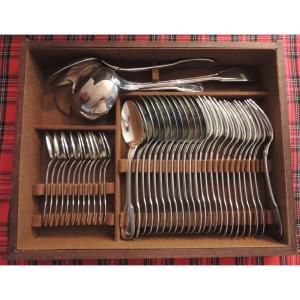 christofle , ménagère en métal argenté de 117 piéces avec son coffret , 20 ème