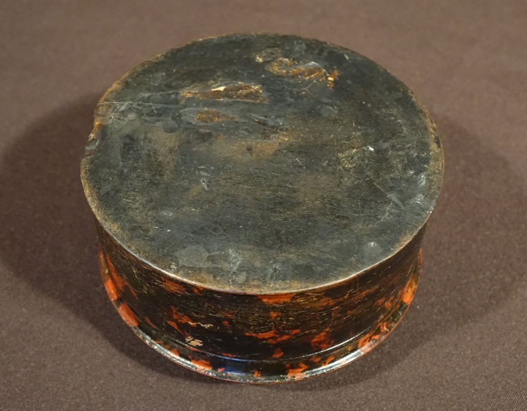 Lacquered And Gilded Round Box. Early 18th Century-photo-5
