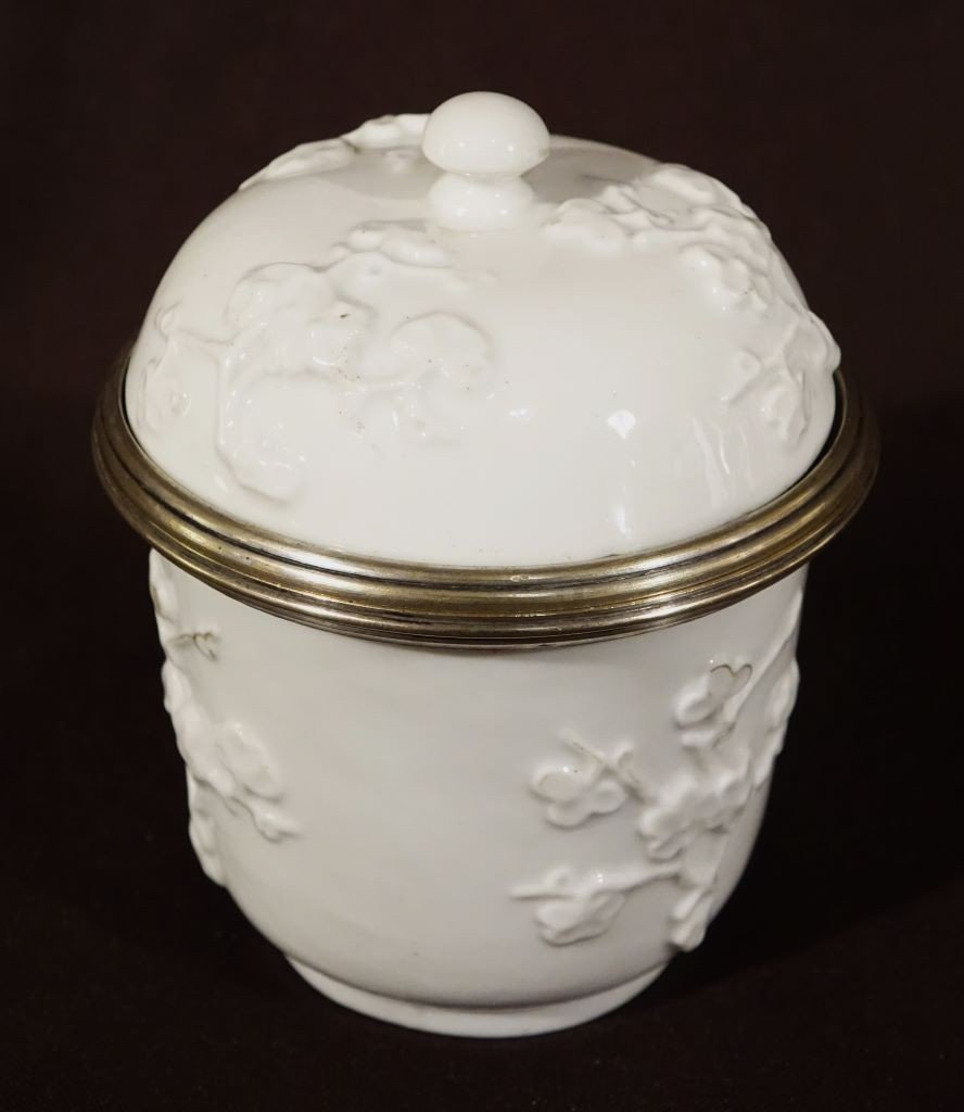 Porcelain Pot From Saint-cloud-photo-3