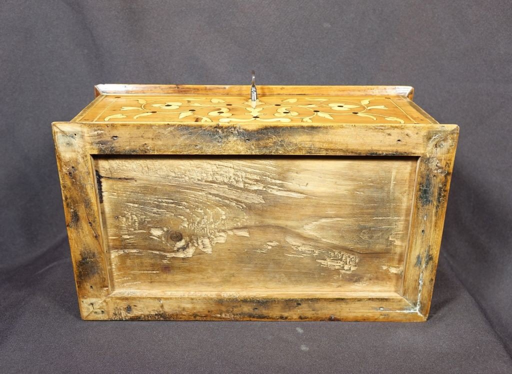 Yew Box With Intarsia Decor-photo-6