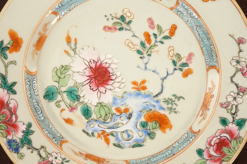 18th Century Chinese Porcelain Plate-photo-2