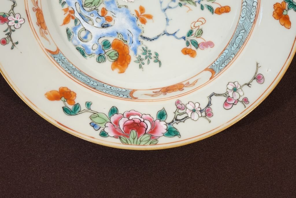 18th Century Chinese Porcelain Plate-photo-1