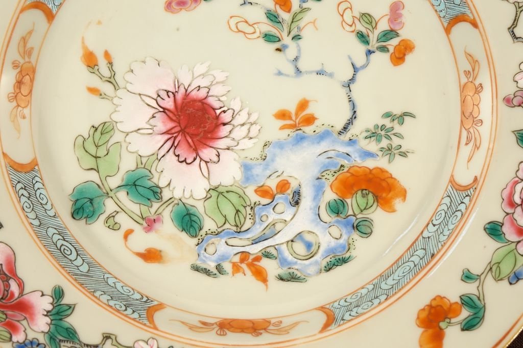 18th Century Chinese Porcelain Plate-photo-2