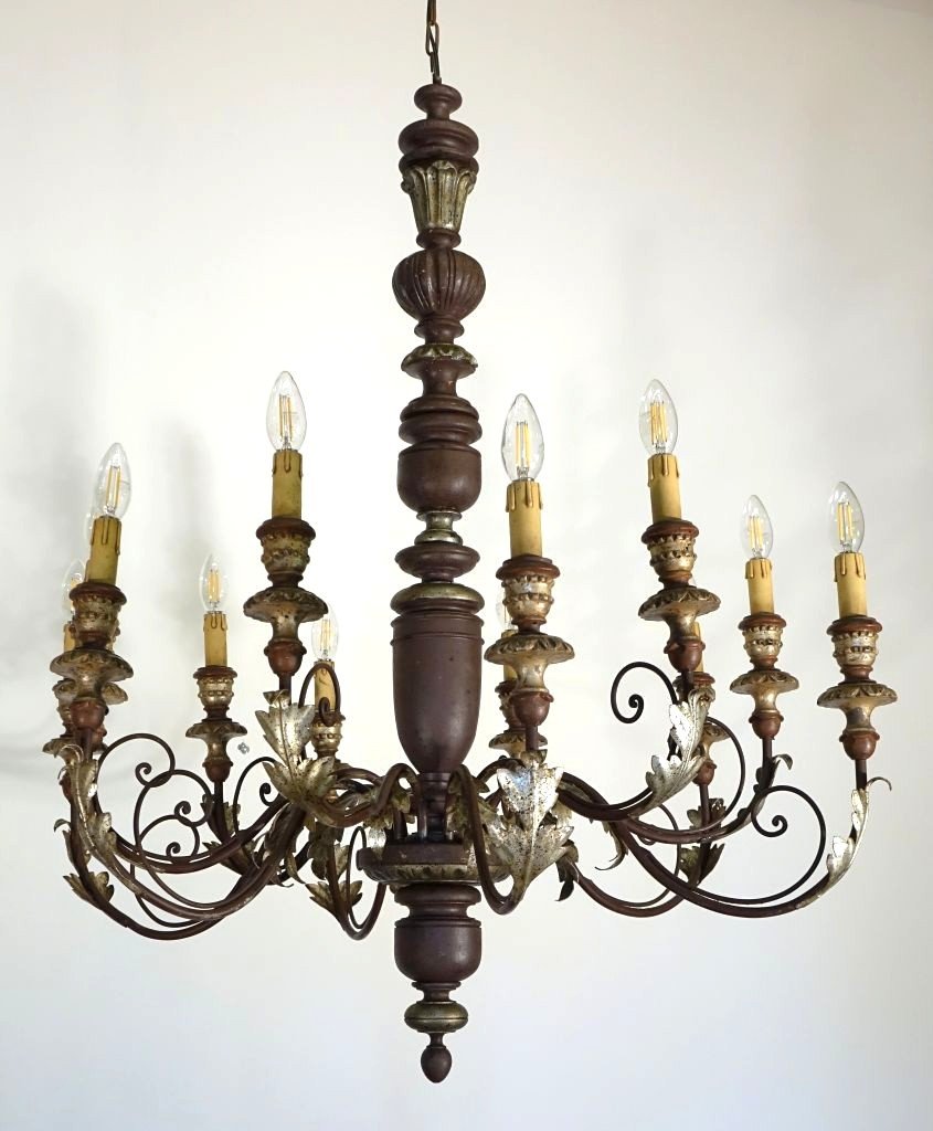 Large Italian Chandelier With Twelve Lights In The 18th Century Style-photo-2