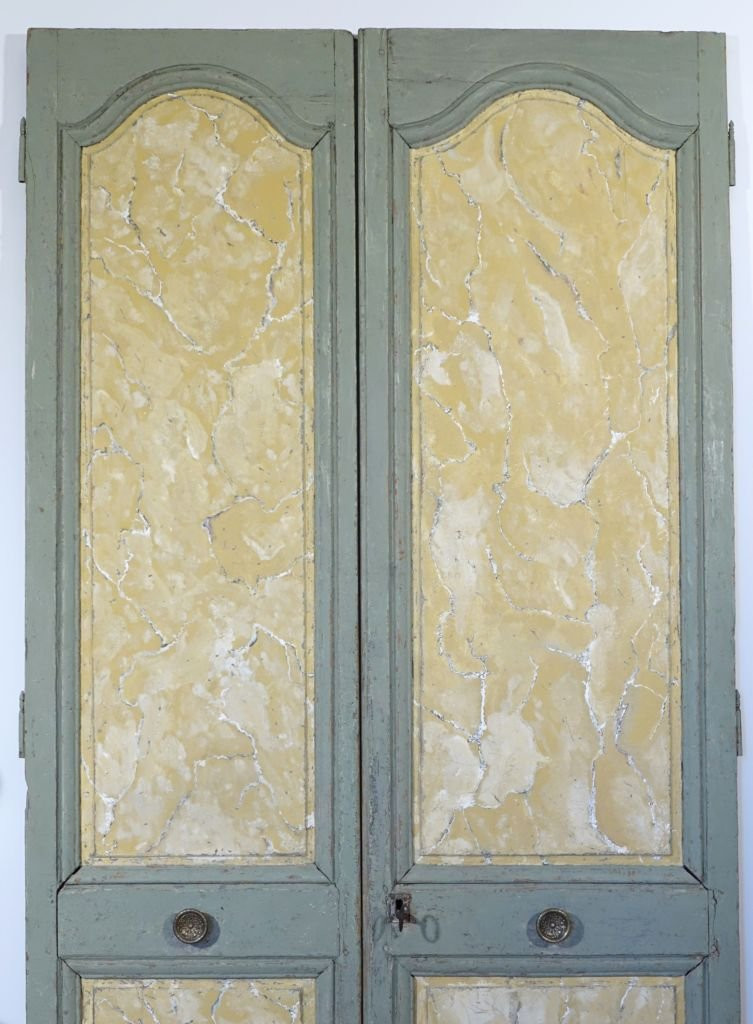 Paire de portes peintes faux marbre d'époque XVIIIème-photo-4