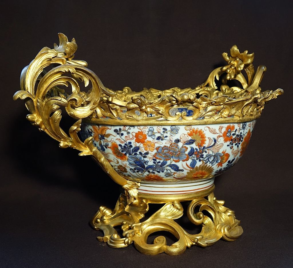 Large Imari Porcelain Bowl With Gilded Bronze Mounts-photo-3